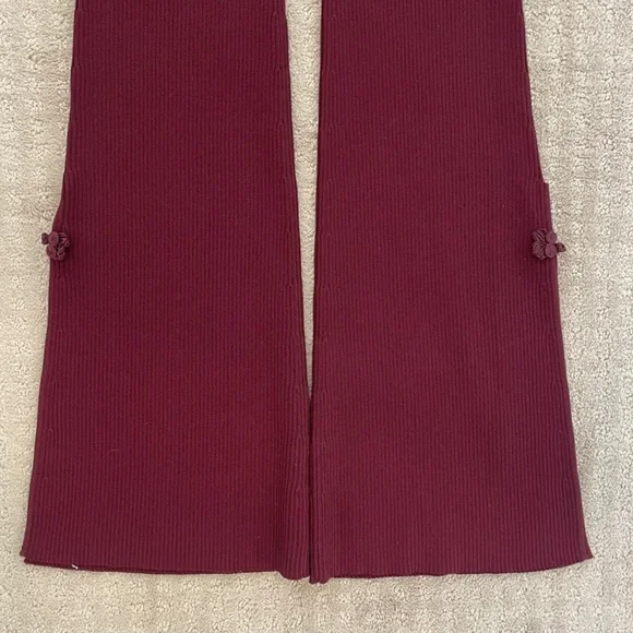 Elegant Burgundy Boot Cut Set - Picture 3 of 3